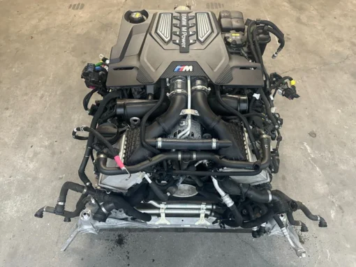 BMW V8 ENGINE